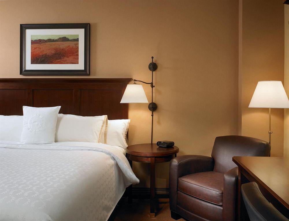 Four Points By Sheraton Houston West Exterior photo